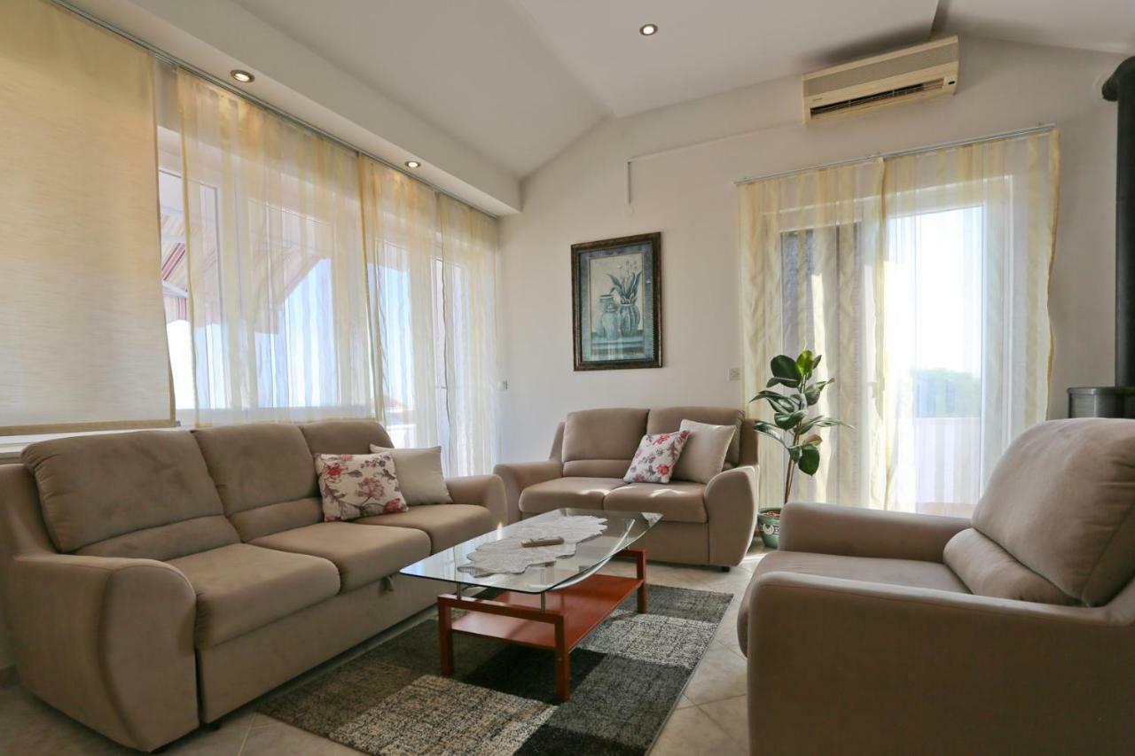 Apartments Nada ザダル エクステリア 写真